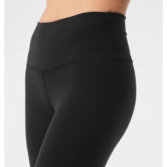 Alo Yoga 7/8 High-Waist  Airbrush Black Leggings Size Medium - Picture 8 of 11